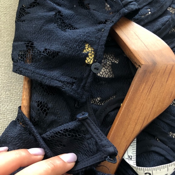 H&M blue lace dress open back - Picture 8 of 13